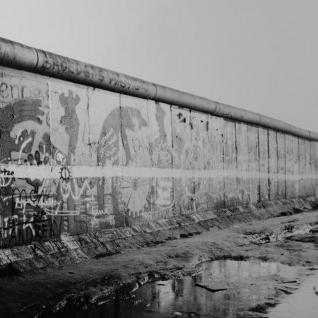 Waffenruhe-by-Michael-Schmidt-Tipibookshop-15-450x450