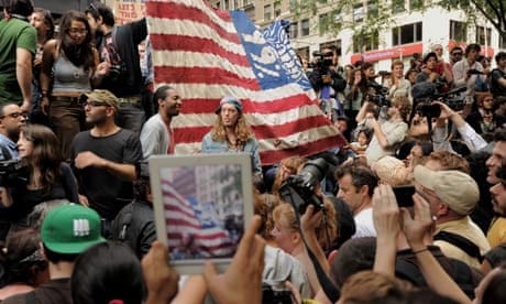 A-person-with-an-iPad-tak-008