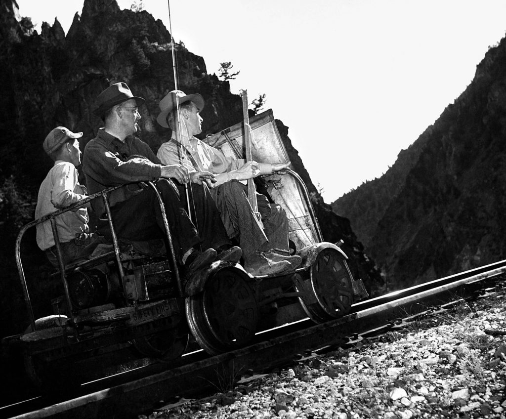 w-eugene-smith-country-doctor-10-1024x848